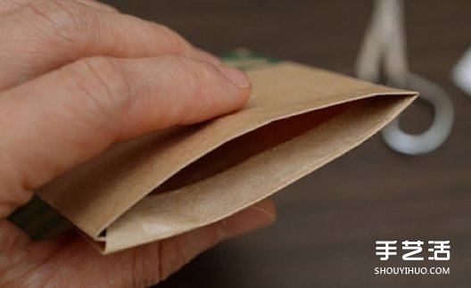 星巴克纸袋做钱包的DIY方法步骤图解教程 -  www.shouyihuo.com