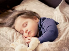 宝宝晚上不睡觉8大原因 如何让宝有金质睡眠