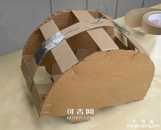 废纸箱做露营车玩具的方法 -  www.kejidiy.com