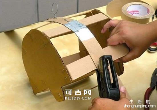 废纸箱做露营车玩具的方法 -  www.kejidiy.com