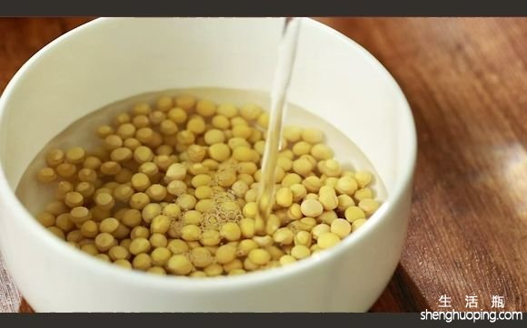 黄豆米饭的功效与作用(黄豆米饭：健康营养，美味可口)